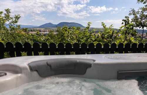 Eger Apartment | Chillinn Rosé Cottage Eger