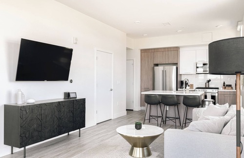 Jefferson Park Condo | Chilltop Lounge | Espadin LoHi