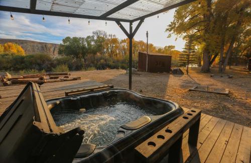 Dubois Cabin | Chinook Winds Lodge