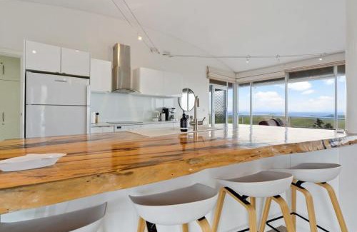 Hayborough House | Chiton Breeze - Seagull Ave Hayborough - Linen Included