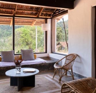 Virarajendrapet Villa | Chitrabanu Estate Inn