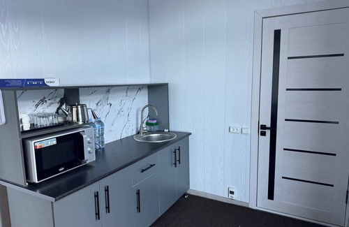 Uzbekistan Cabin | Chorvoq View