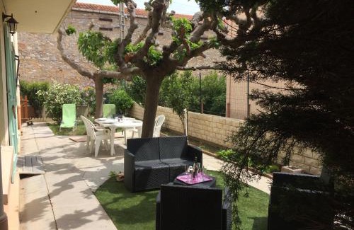 Salses-le-Chateau House | Chouette coquette