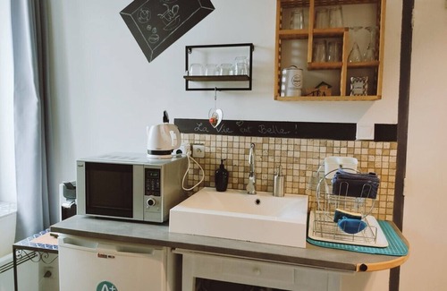 Saint-Bonnet-de-Four Bed & Breakfast | Christine Scuflaire