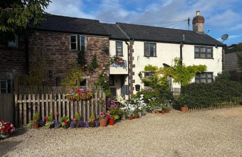Blakeney House | Christmas Cottage Village location