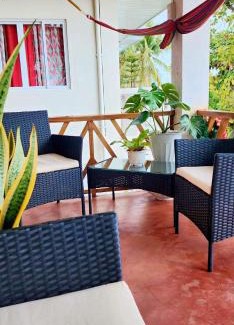Tomas Oppus House | Chue&larry's Beachside Homestay