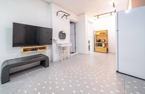 Namsan House | Chuncheon Namiseom pet Friendly Pension