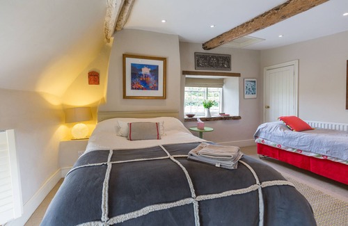 Stoke Goldington Bed & Breakfast | Church End Cottage