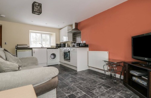 Sawley Cottage | CHURCH FARM ANNEX, pet friendly, with a garden in Ripon