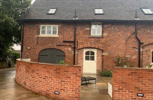 Astbury Apartment | Church View Cottage, Drift House Holiday Cottages