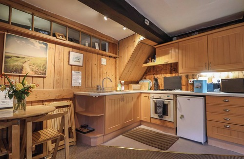 Lyme Regis Cottage | CHURCH VIEW, family friendly, country holiday cottage in Lyme Regis