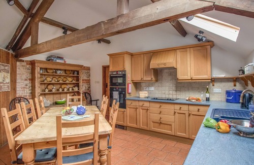 Cheselbourne Cottage | CHURN HOUSE, pet friendly, character holiday cottage in Dewlish