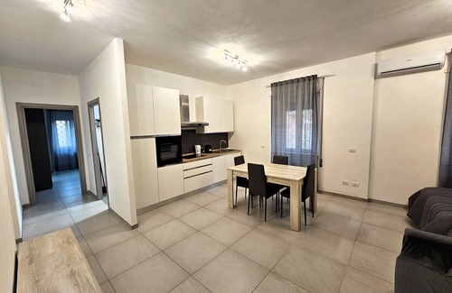 Ciampino Apartment | Ciampino Airport - Modern House