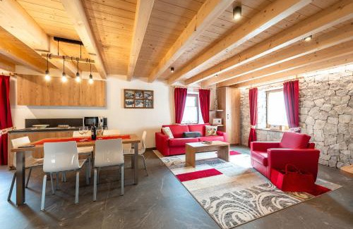 San Giovanni di Fassa Apartment | Ciasa Sas da le Doudesc