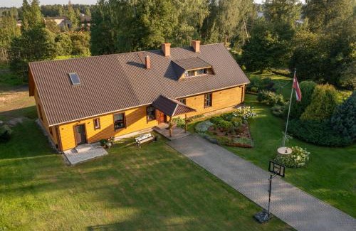 Balvi Municipality House | Cidoniju māja