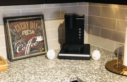Downtown Cincinnati Apartment | Cincy Elegant Suite at the Riverfront