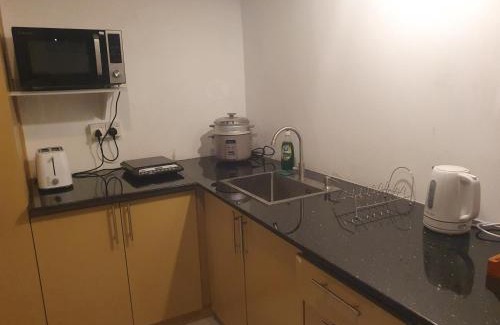 Ekala Apartment | Cinnamon Holiday Home Near Airport