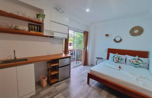 Boracay Island Hotel | CiNta Hotel - 2 story total 5 rooms with individual bathroom