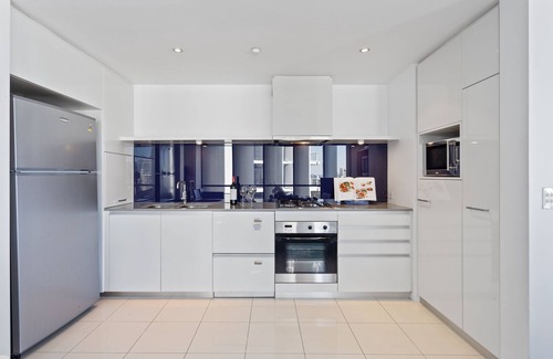 Surfers Paradise Apartment | Circle on Cavill Ocean View