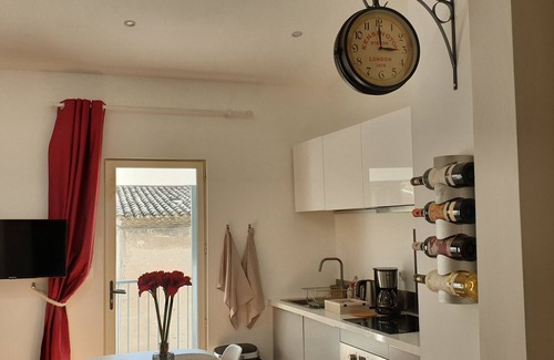 Carcassonne Apartment | CITE of CARCASSONNE Gîte Les 3 Tours 2, 99 rue Trivalle