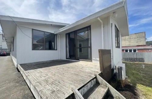 North Dunedin Apartment | City Accommodation