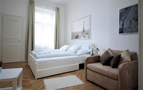 Prague 6 Apartment | City Castle Aparthotel