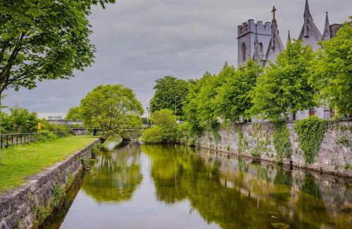 Galway City Centre Apartment | City Center-3 min Walk to Town Square