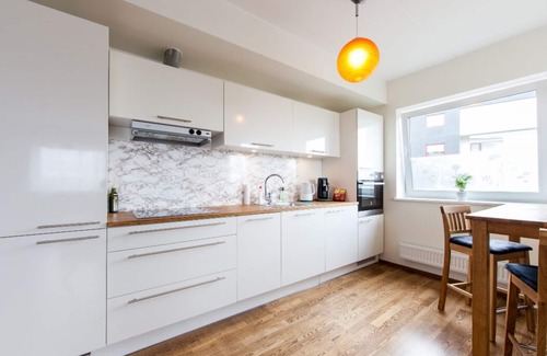 Kesklinn Apartment | City Center Mardi st. apartment with balcony and free parking.