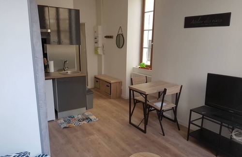 Saintes Apartment | City center studio