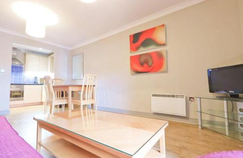 Redcliffe Apartment | City Centre 1 Bed Apartment