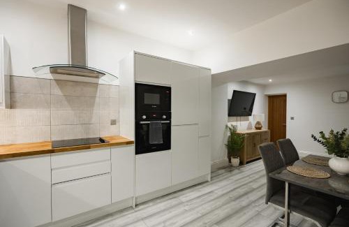 Hull Old Town Apartment | City Centre Luxury Spacious Apartment - Business & Leisure stays