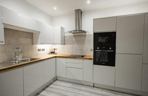 Hull Old Town Apartment | City Centre Luxury Spacious Apartment - Business & Leisure stays