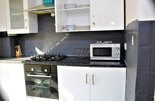 Aylesbury House | CITY CENTRE SPACIOUS 5 BEDROOMS HOUSE AYLESBURY