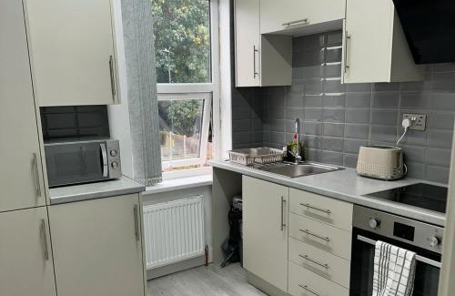 Acocks Green Apartment | City Chic Retreat in Birmingham