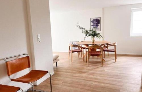 Oerlikon Apartment | City Comfort - 2BR Apartment Newly Renovated -301-