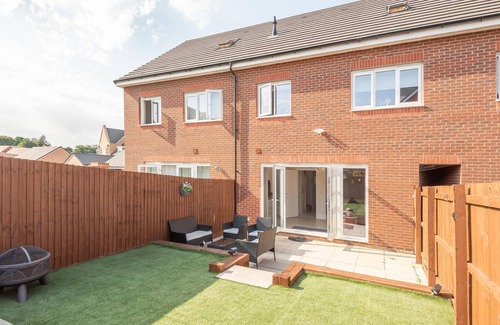 Stanley House | City fields 4 bedroom house in Yorkshire