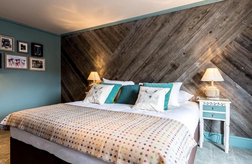 Exeter Hotel | City Gate