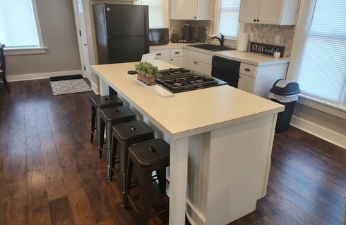 Midland Apartment | City Getaway