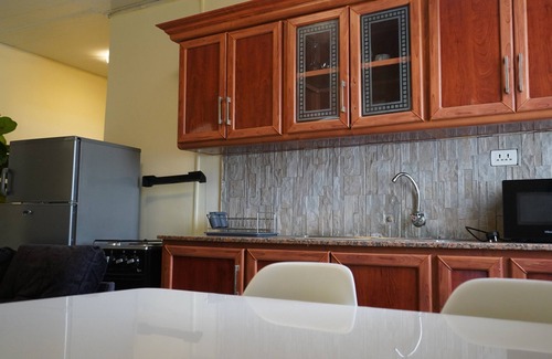 Monrovia Hotel | City King Hotel Apartments