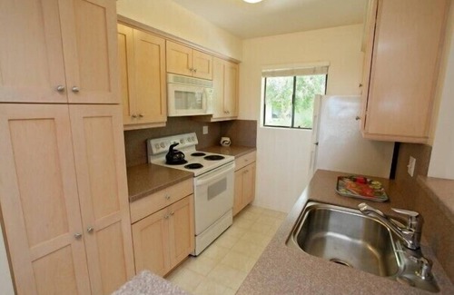 Alta Mesa Condo | CITY LIGHTS - STUNNING VIEW OF DOWNTOWN SANTA BARBARA
