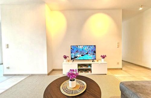 Hamm Apartment | City Living in style 3BR w 2 terraces&free parking-HAM1