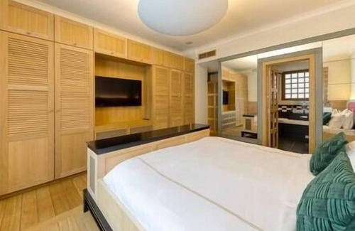 Postel Apartment | City Luxury 3BR Prime Location