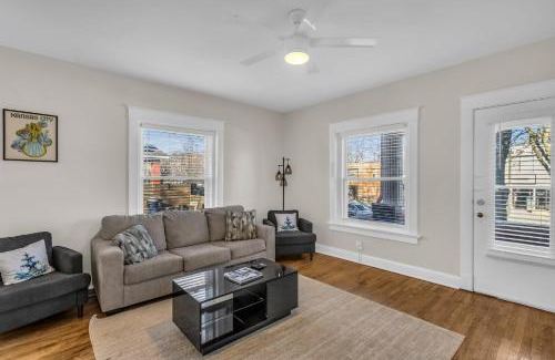 South Hyde Park Apartment | City of Fountains Getaway