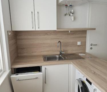 Eisenstadt Apartment | City Retreat 15 15