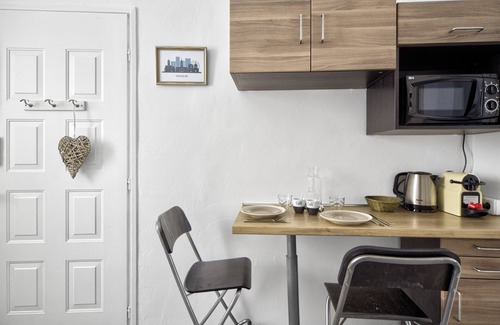 Saint-Cyprien Apartment | City Rosa Pastel/All comforts/WiFi/24/24 access