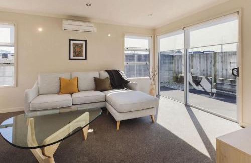 New Plymouth Apartment | City Sails - 3 BR townhouse in central New Plymouth