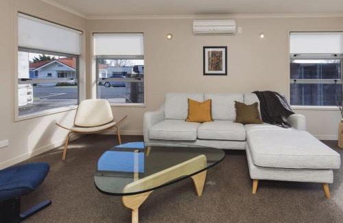 New Plymouth Apartment | City Sails - 3 BR townhouse in central New Plymouth