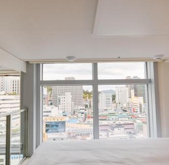 Sogong-dong Apartment | City Serenity