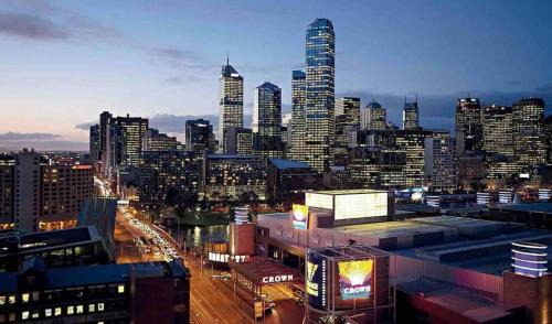 Southbank Apartment | City View 3-Bdrm Apartment by Casino and MCEC with Balcony