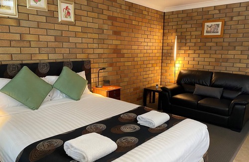 Warwick Hotel | City View Motel Warwick